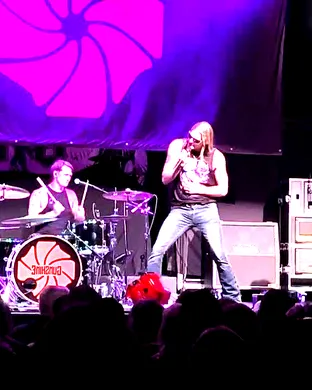 Live concert by Gunshine