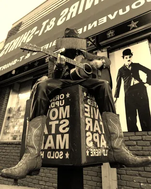 Red Leather St. Louis