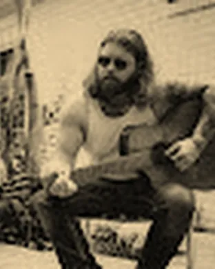 Travis Bolt